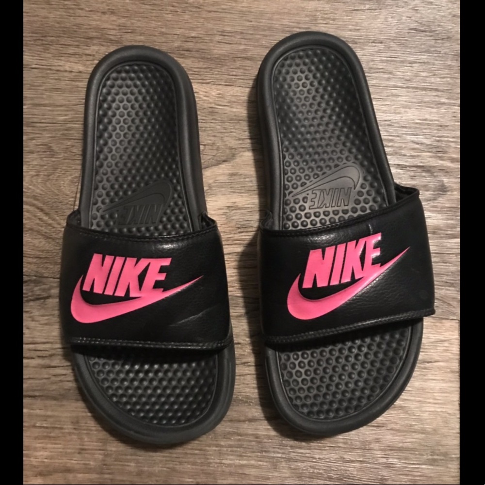 Nike’s slides- size 10 🛑 SOLD 🛑